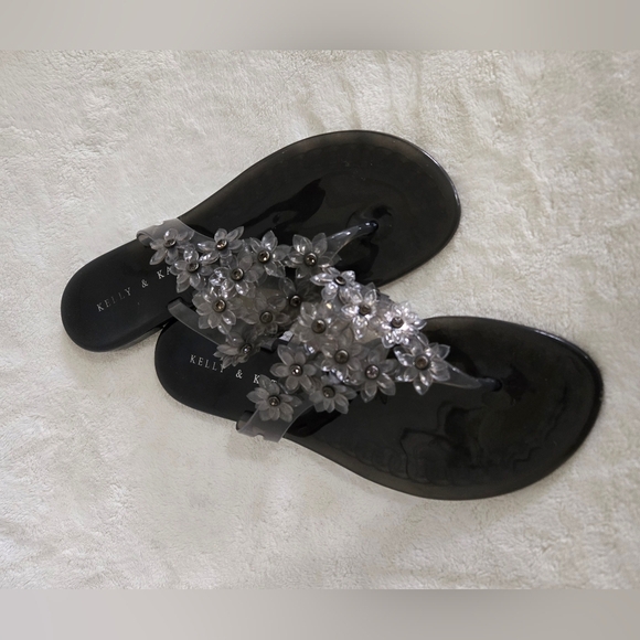 Kelly & Katie Flip-Flop Sandals Women's Size 7 Black Floral Lightweight - Picture 1 of 6